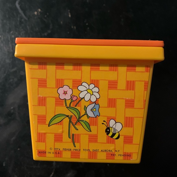 Fisher-Price Orange Picnic Toy Basket - Picture 4 of 8